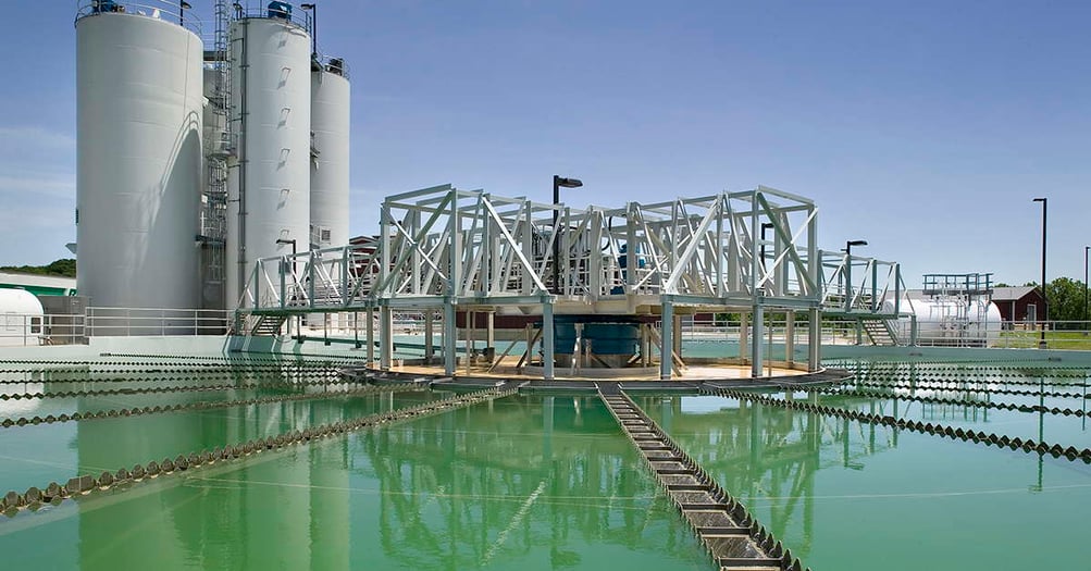 固体接触澄清器