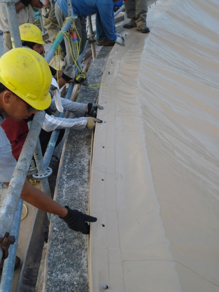 正在安装双环气柜