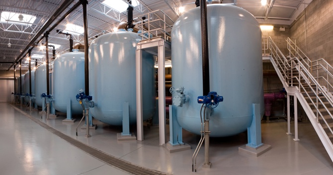 用于水处理的压力过滤器